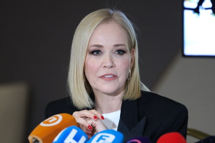 Jelena Rozga progovorila o zdravstvenim problemima: Stavili su me na terapiju
