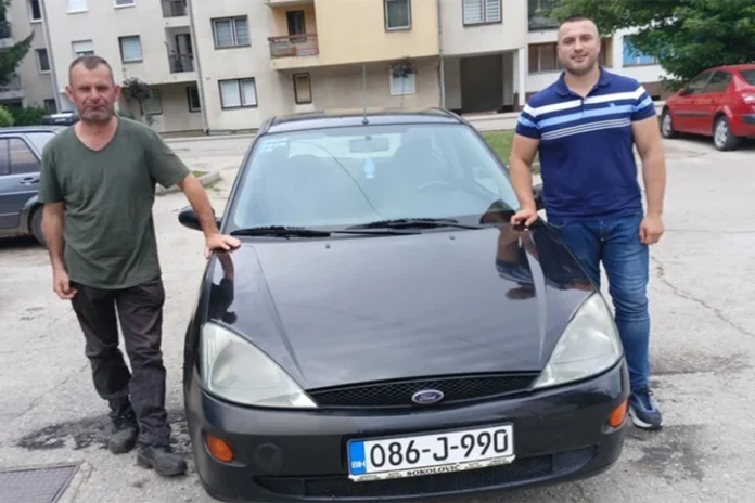 Nesvakidašnji gest Dragana iz Rogatice: Komšiju obradovao novim autom