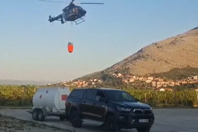 Helikopteri se bore sa požarom koji se širi prema Trebinju