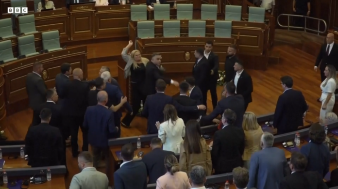 Dojče vele: „Najgora kriza na Kosovu od rata 1999“