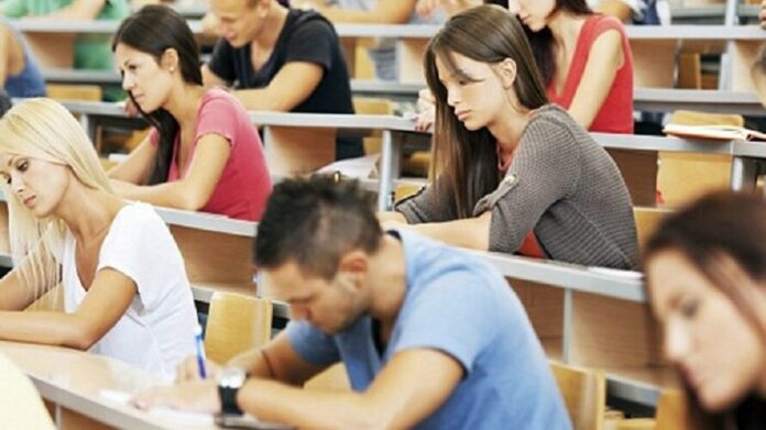 Otvoren drugi upisni rok na Univerzitetu u Istočnom Sarajevu: Slobodno 1.221 mjesto za buduće studente