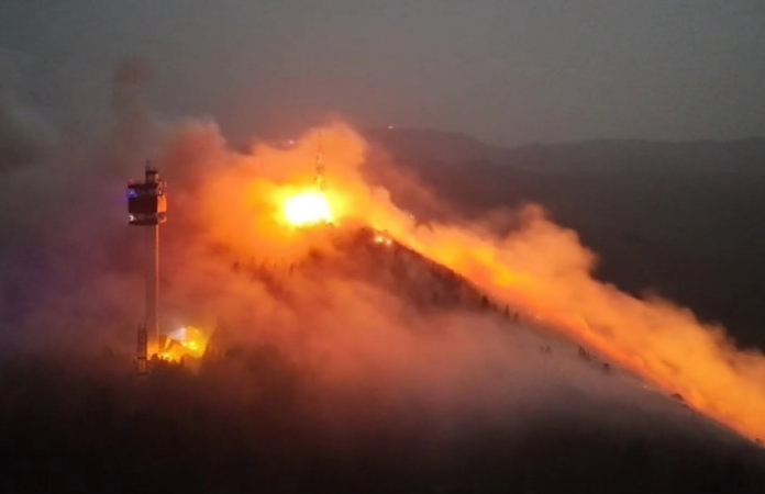 Dron snimio razmjere požara na Trebeviću: Helikopter nije mogao djelovati, upozorenje planinarima
