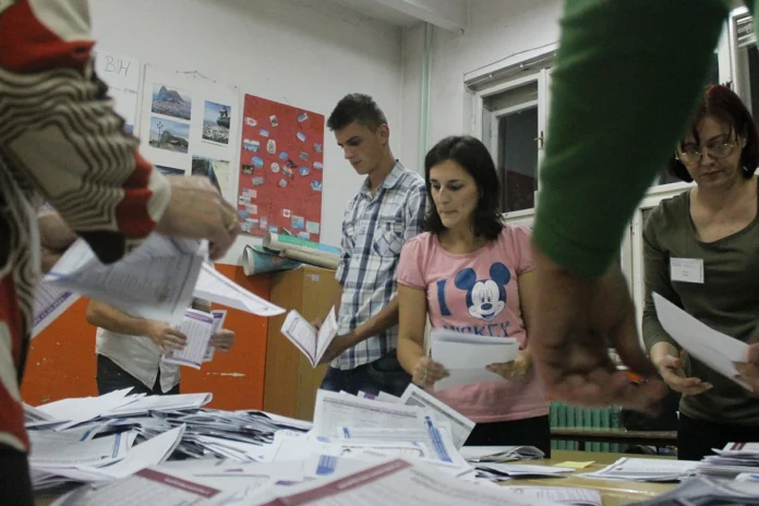 Šta u slučaju da se ne poklope elektronsko i ručno brojanje glasova?