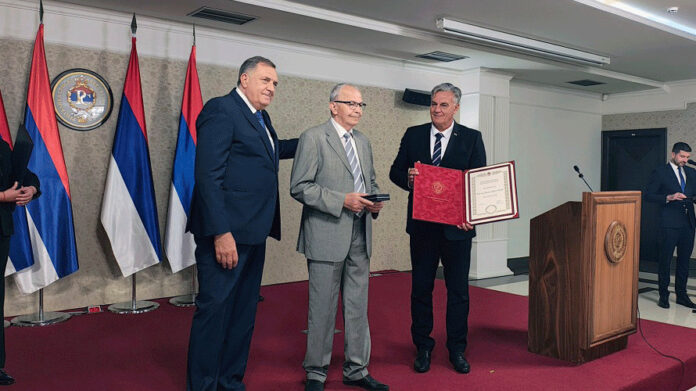 Karan i Dodik uručili odlikovanja ljekarima i medicinskim teničarima Sarajevsko-romanijske regije