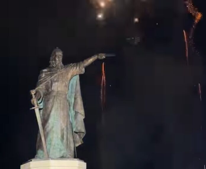 Svečano otkriven spomenik knezu Lazaru u Banjaluci