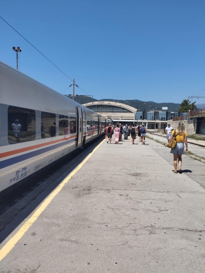 Svađa dvojice vozača kod Ploča završila ubistvom: 27-godišnjak udario 71-godišnjaka od čega je preminuo