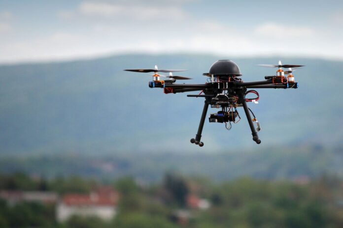 Muškarac pobjegao od kakanjske policije nakon pregleda u bolnici, pronašli ga dronom