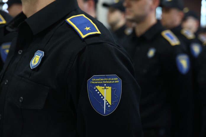 Komandir Granične policije BiH koji je službenim vozilom švercao namještaj u Hrvatsku 