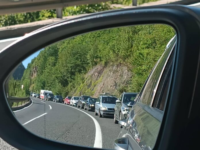Teška saobraćajna nesreća u Mostaru: Čak osam osoba povrijeđeno