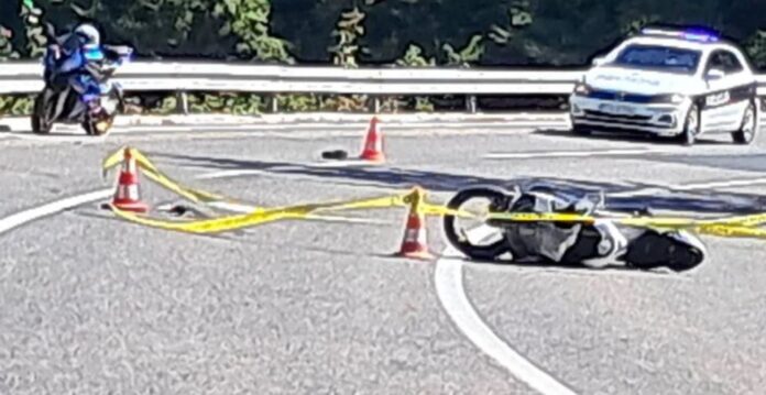 Teška nesreća na M-17 kod Bradine: Život izgubio vozač motocikla