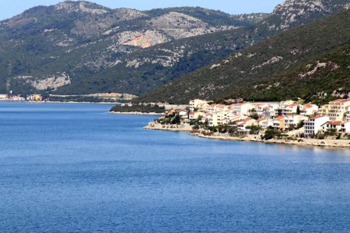 Iz Dubrovnika u Neum prebacivali 20 puta više smeća od dogovorene količine. Spominje se i 650.000 eura mita