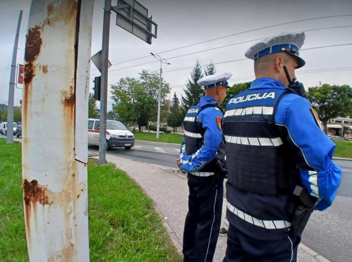 U Sarajevu uhapšen muškarac (64): Kažnjen za objesnu vožnju pa vrijeđao i omalovažavao policiju
