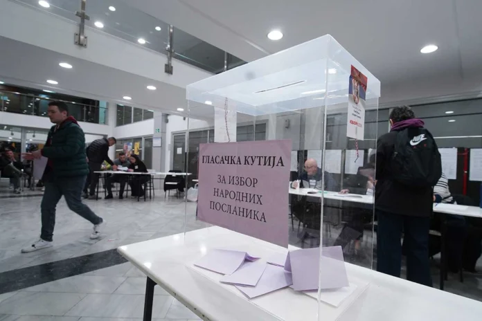 Vanredni parlamentarni izbori završeni: Srbija glasala, svi čekaju rezultate
