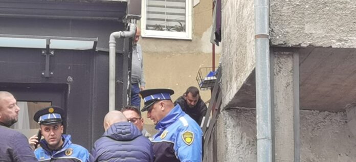 Novi detalji užasa u Sarajevu: Sin majku ubio lopatom