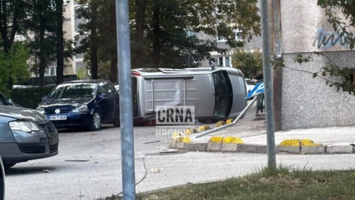 Nesreća na Ilidži: Sudar dva vozila, od siline udara, jedno završilo na boku