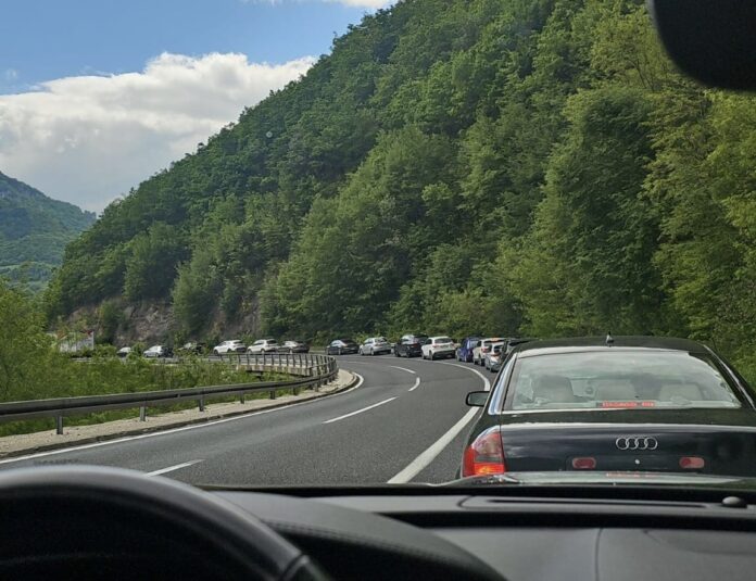 Jedna osoba teže povrijeđena i jedna lakše u sudaru kod Žepča