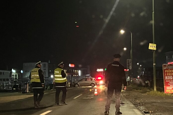 Stravična nesreća kod Živinica: Poginuo mladić (17), tri osobe povrijeđene