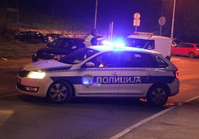 Bijeljina: Muškarac iz kombija brze pošte poginuo u sudaru s kamionom