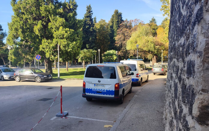 Hapšenje u Trebinju: Zbog zalutalog metka ranjen mladić u centru grada, policija pronašla puške i eksploziv