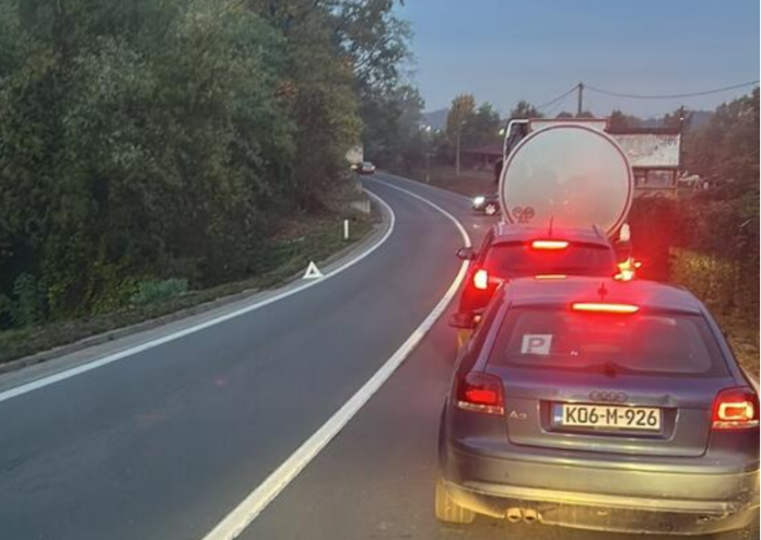 Autobus sletio s ceste kod Tuzle, više osoba povrijeđeno