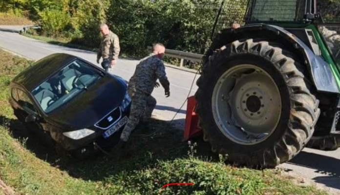 Četvorica vojnika spasila 3 osobe, među njima i dijete, nakon slijetanja automobila s ceste
